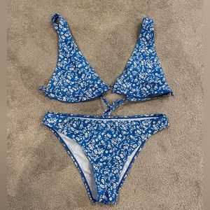 floral bikini never worn